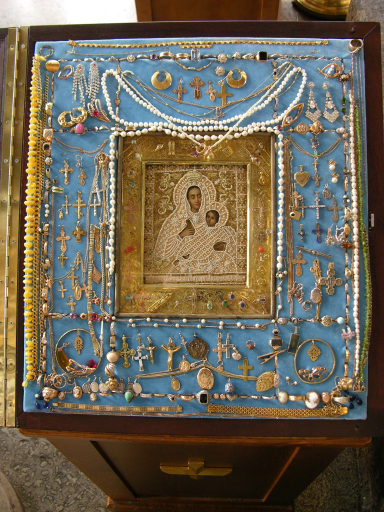 The cases of stolen icons