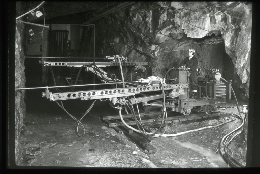 How does the mine work?