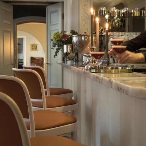 Lounge Bar